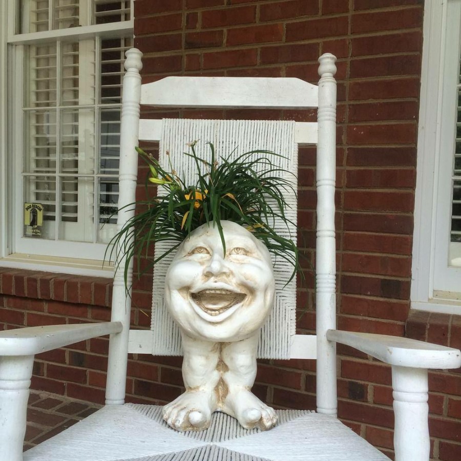 Outdoor Decor * | Homestyles 14 In. Antique White Aunt Minnie Muggly Planter Garden Statue Holds 6 In. Pot