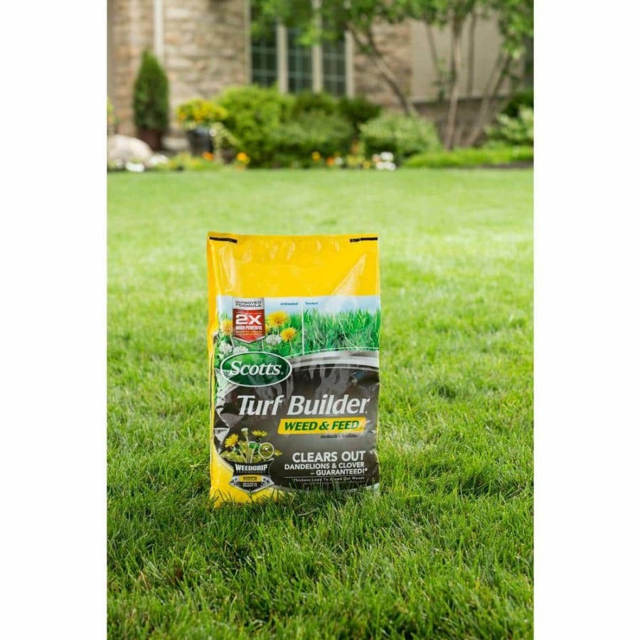 Lawn Care * | Scotts Turf Builder 7.5 Lb. 2,500 Sq. Ft. Weed And Feed Lawn Fertilizer